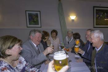Gute Stimmung am Tisch von Ex-Bürgermeister Bernd Nützel © P. Böttcher